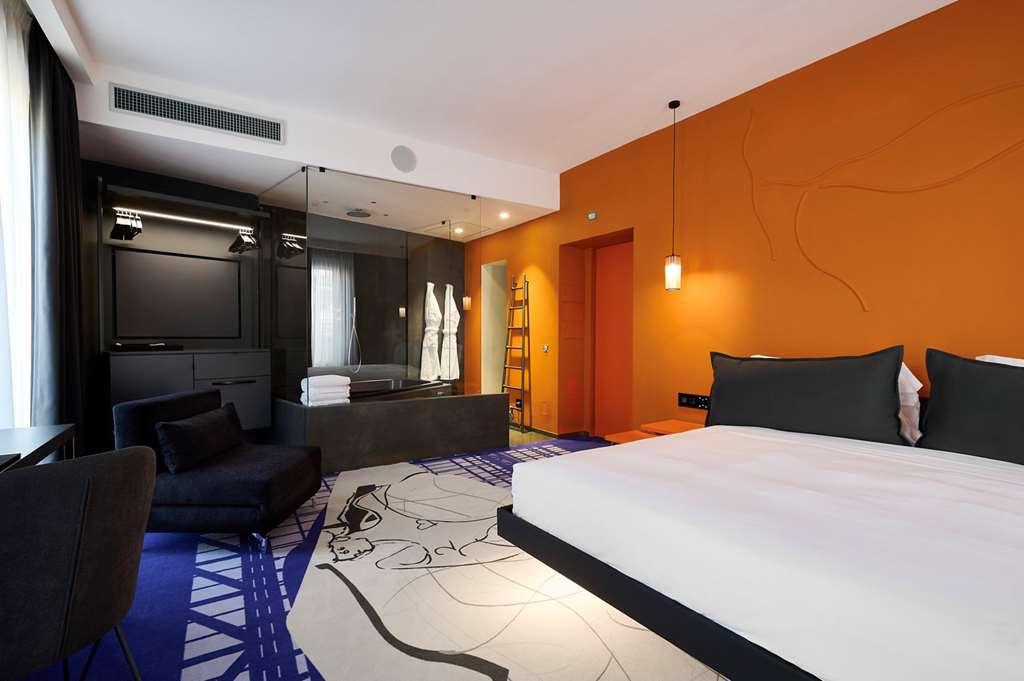 Hotel Mytale